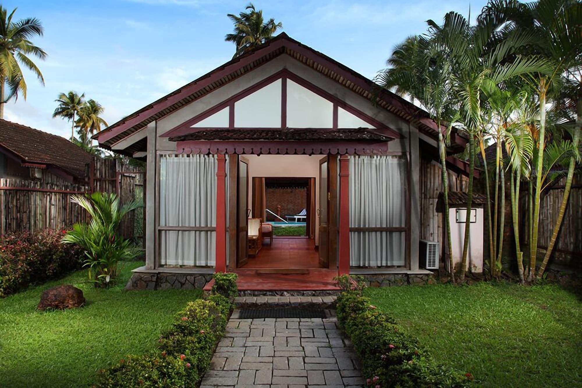 Hotel Abad Whispering Palms Kumarakom Exterior foto