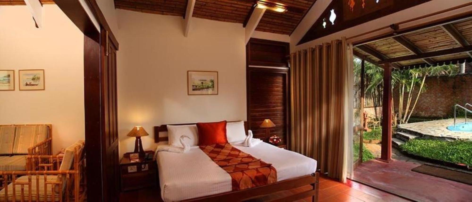Hotel Abad Whispering Palms Kumarakom Exterior foto